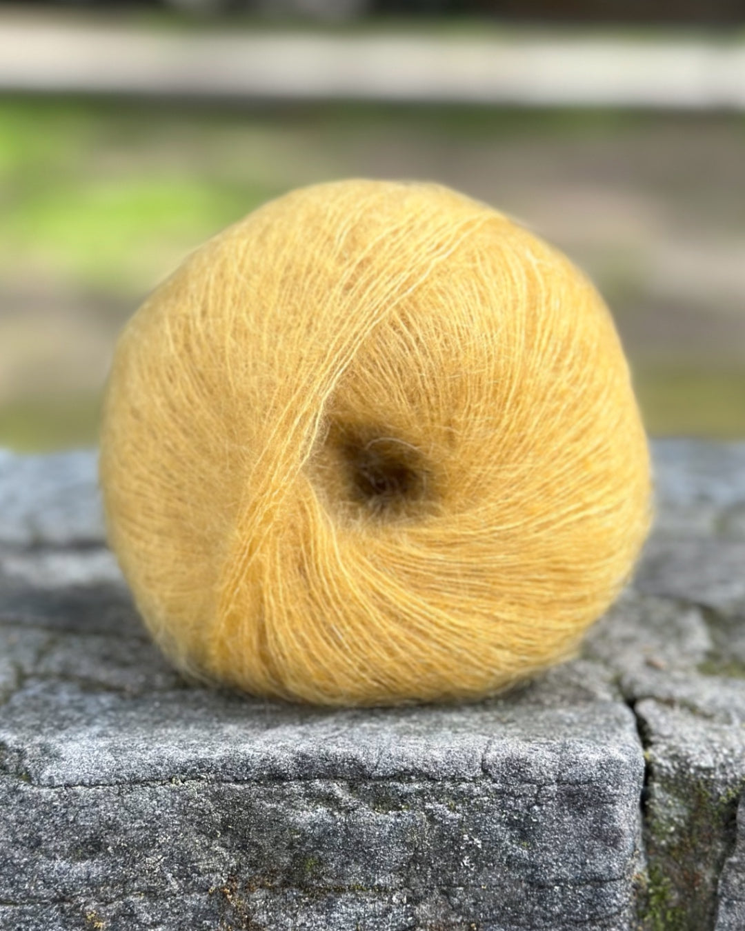 Kid Mohair Silk Yarn in ball color Honey – ÉllGi
