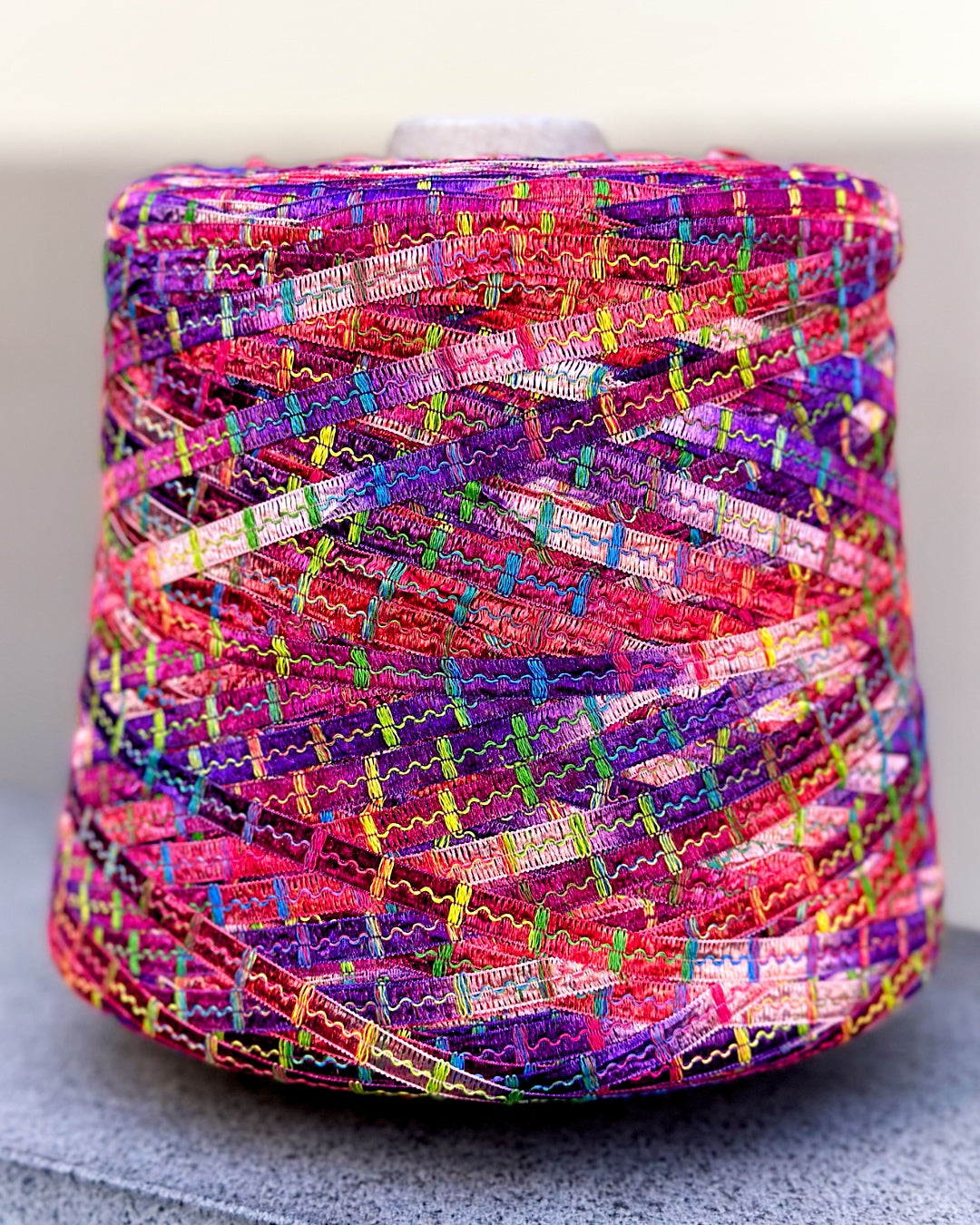 Ribbon yarn color Bright Scarlet and Purple – ÉllGi